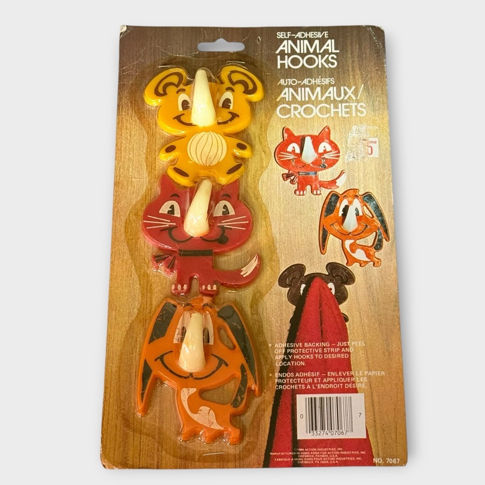 Vintage Animal Hooks Kids Room Nursery Pets Cat Dog Bear 1984 New in Package!